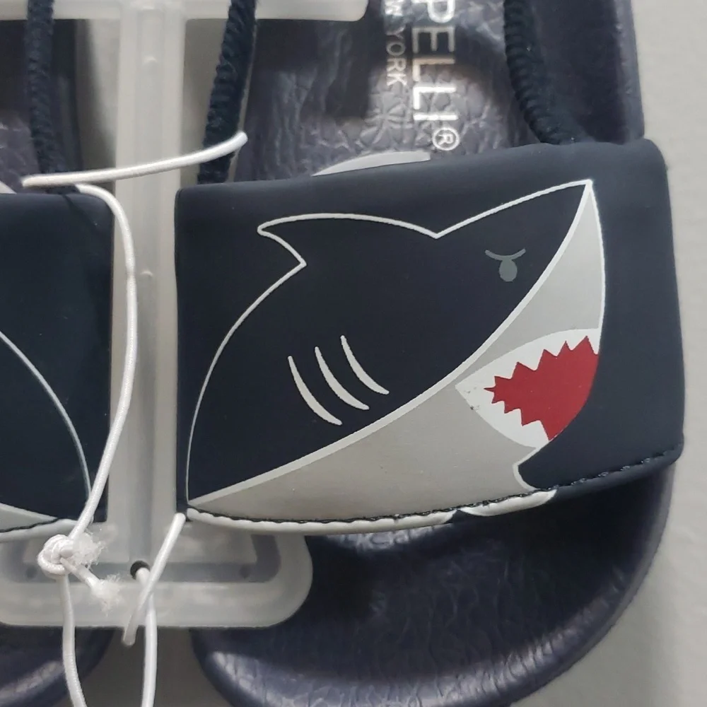 Capelli New York NWT Boys Shark Design Sandals, 4/5